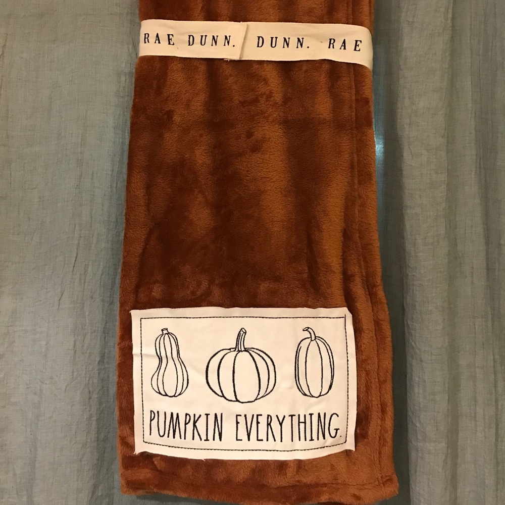 Rae Dunn PUMPKIN EVERYTHING Throw Blanket NWT